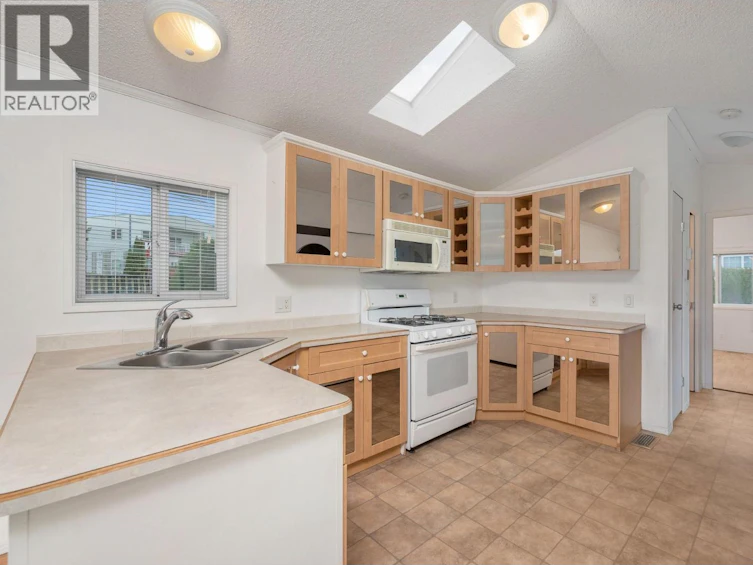 98-8000 Highland Road, Vernon, BC, V1B 3W5 - 11