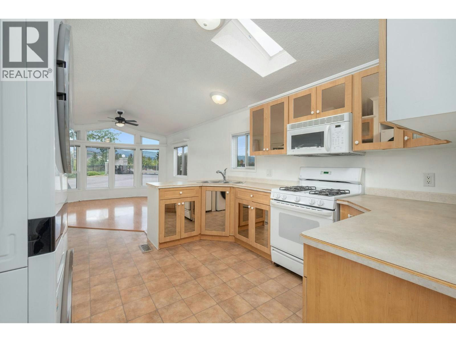98-8000 Highland Road, Vernon, BC, V1B 3W5 - 8