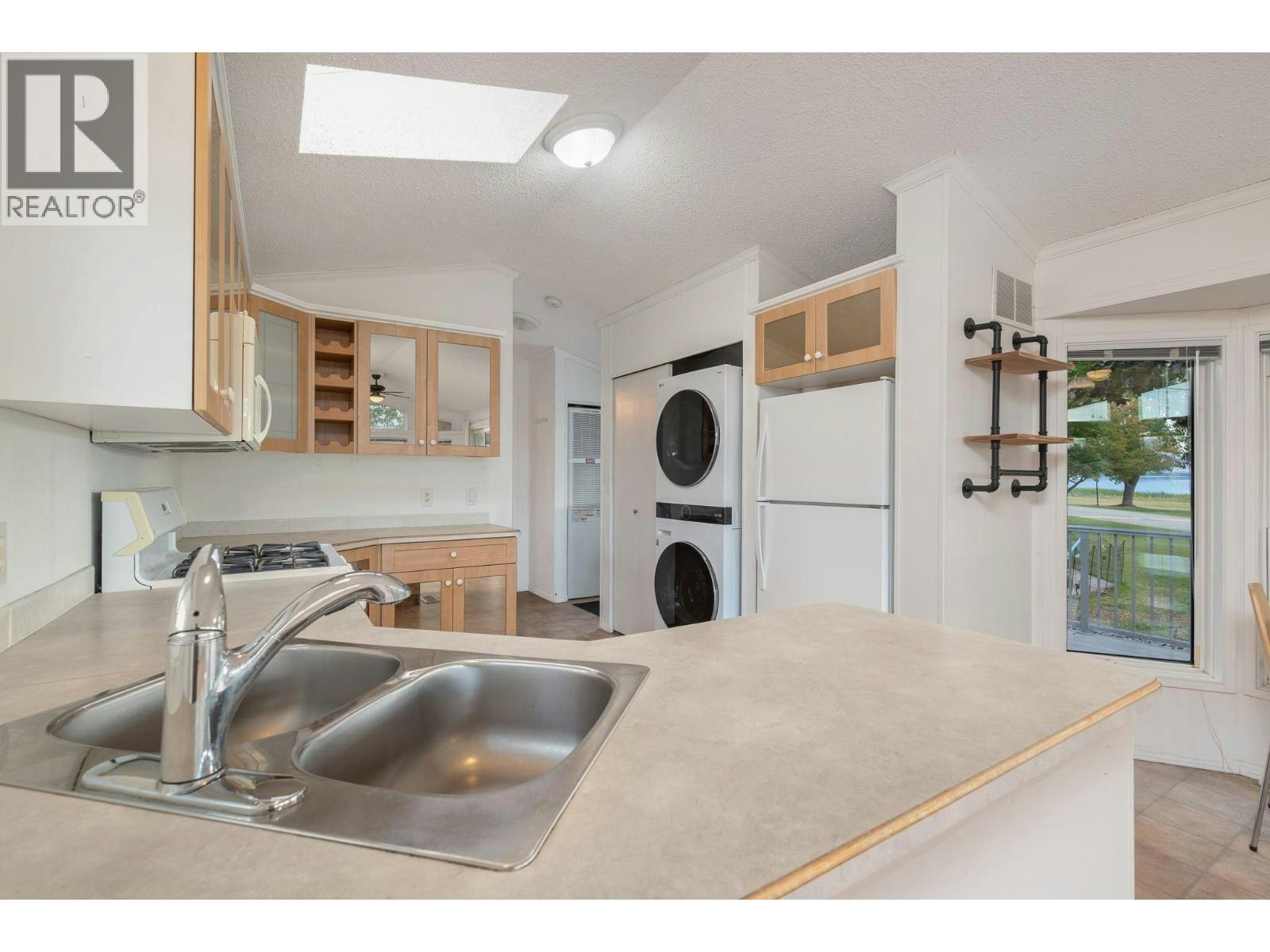 98-8000 Highland Road, Vernon, BC, V1B 3W5 - 12