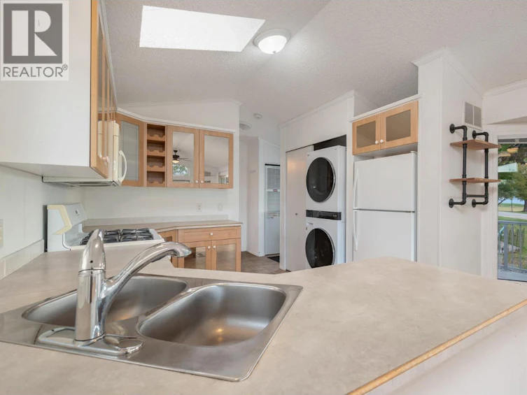 98-8000 Highland Road, Vernon, BC, V1B 3W5 - 12