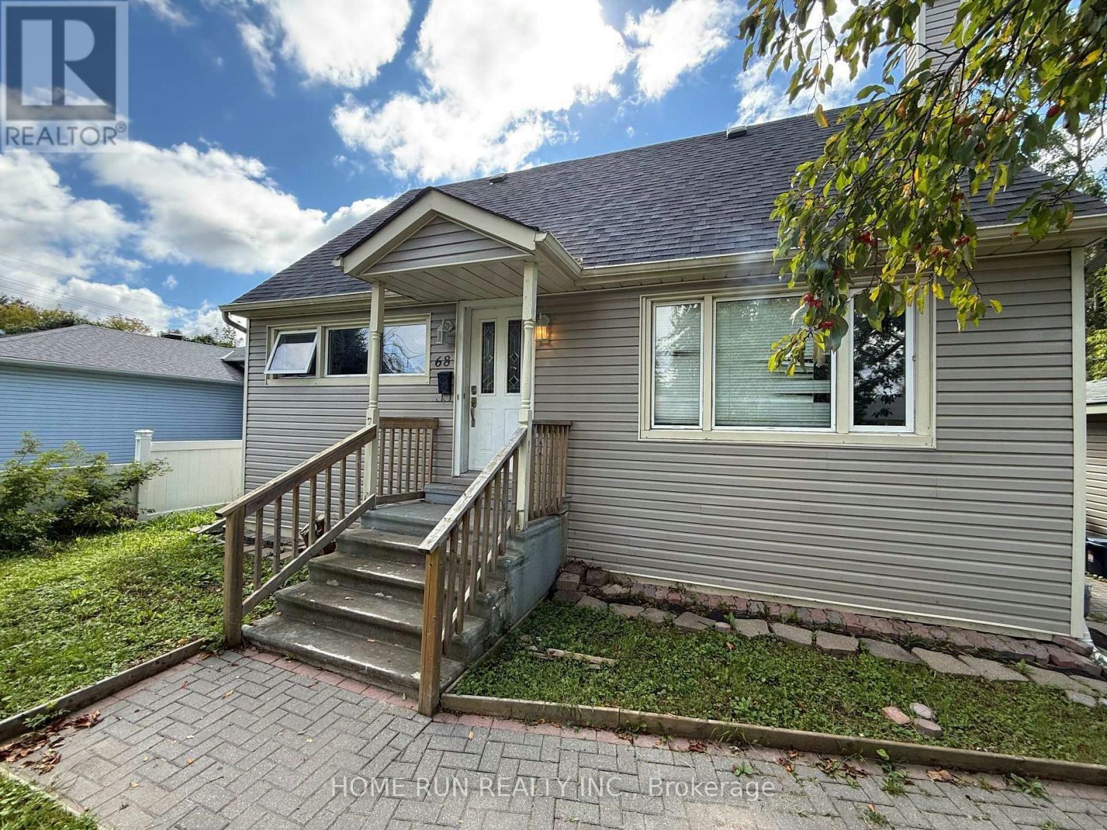 68 Meadowlands Drive W, Ottawa, ON, K2G 2R6 - 2