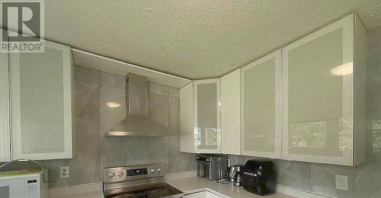 68 Meadowlands Drive W, Ottawa, ON, K2G 2R6 - 5