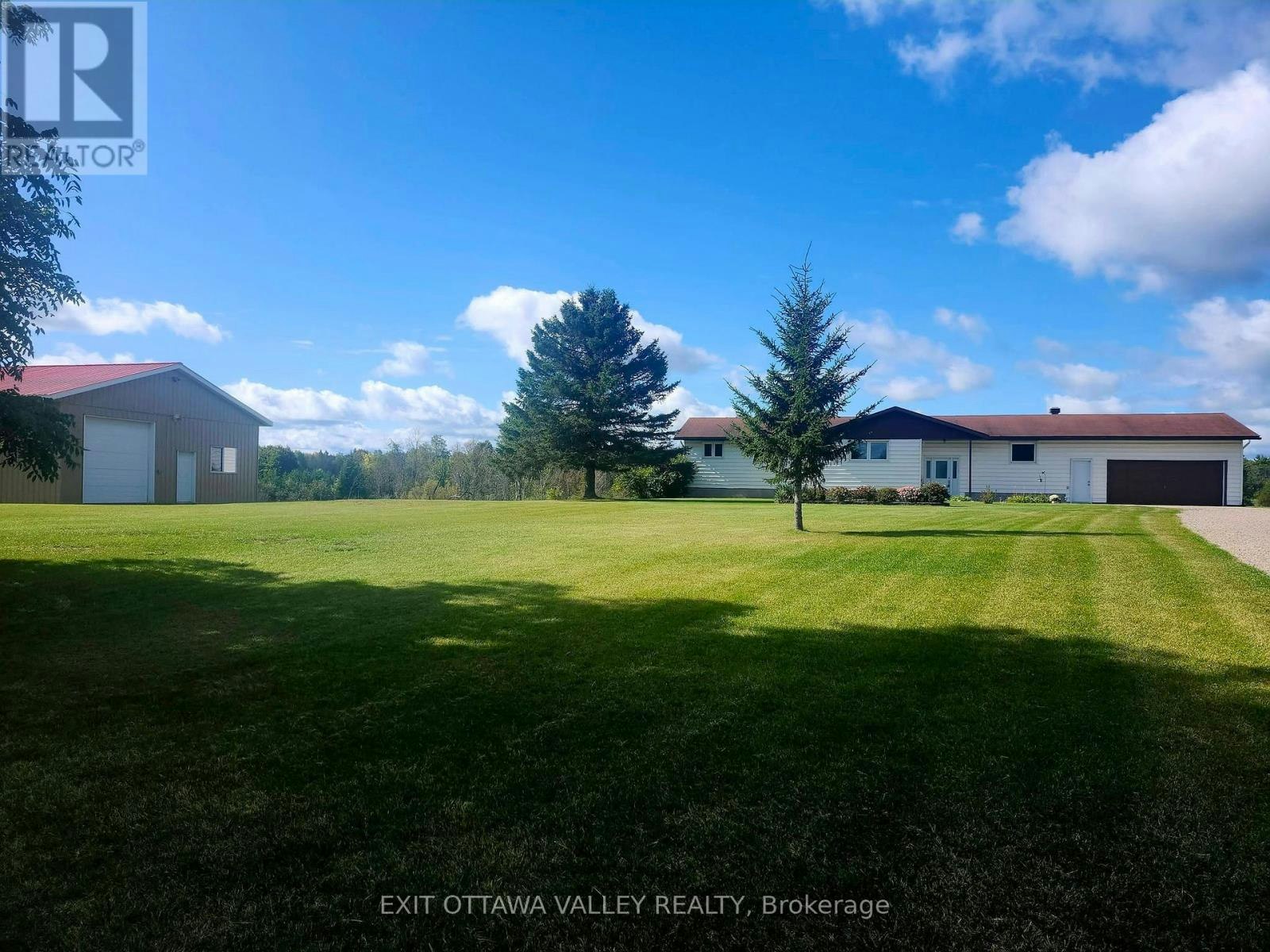 15267 17 Highway, Whitewater Region, ON, K0J 1Y0