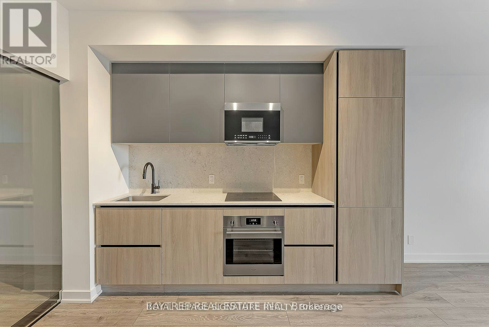 3001-108 Peter Street, Toronto, ON, M5V 2G7