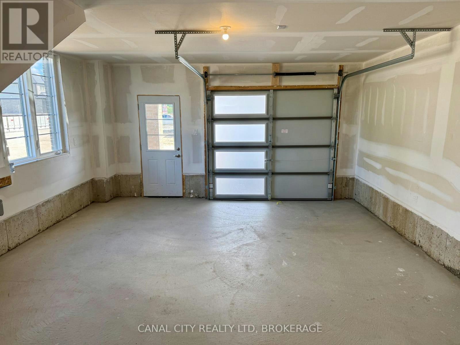 1 Vanderburg Lane, Thorold, ON, L2V 0R1 - 28