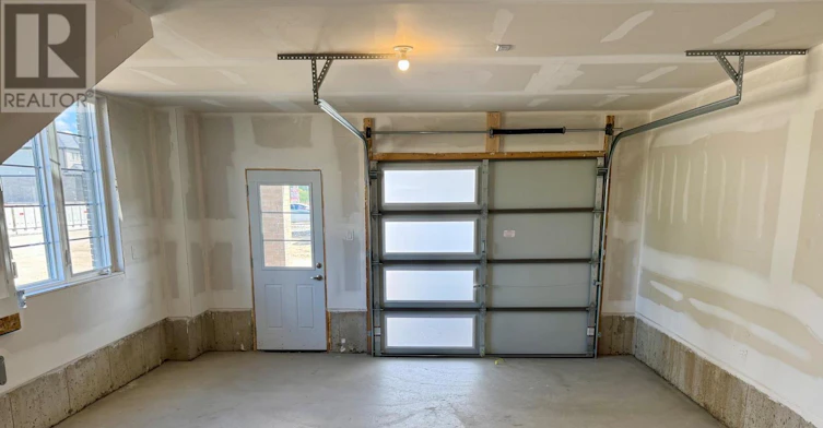 1 Vanderburg Lane, Thorold, ON, L2V 0R1 - 28