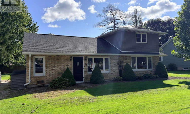 24 Maclellan Drive