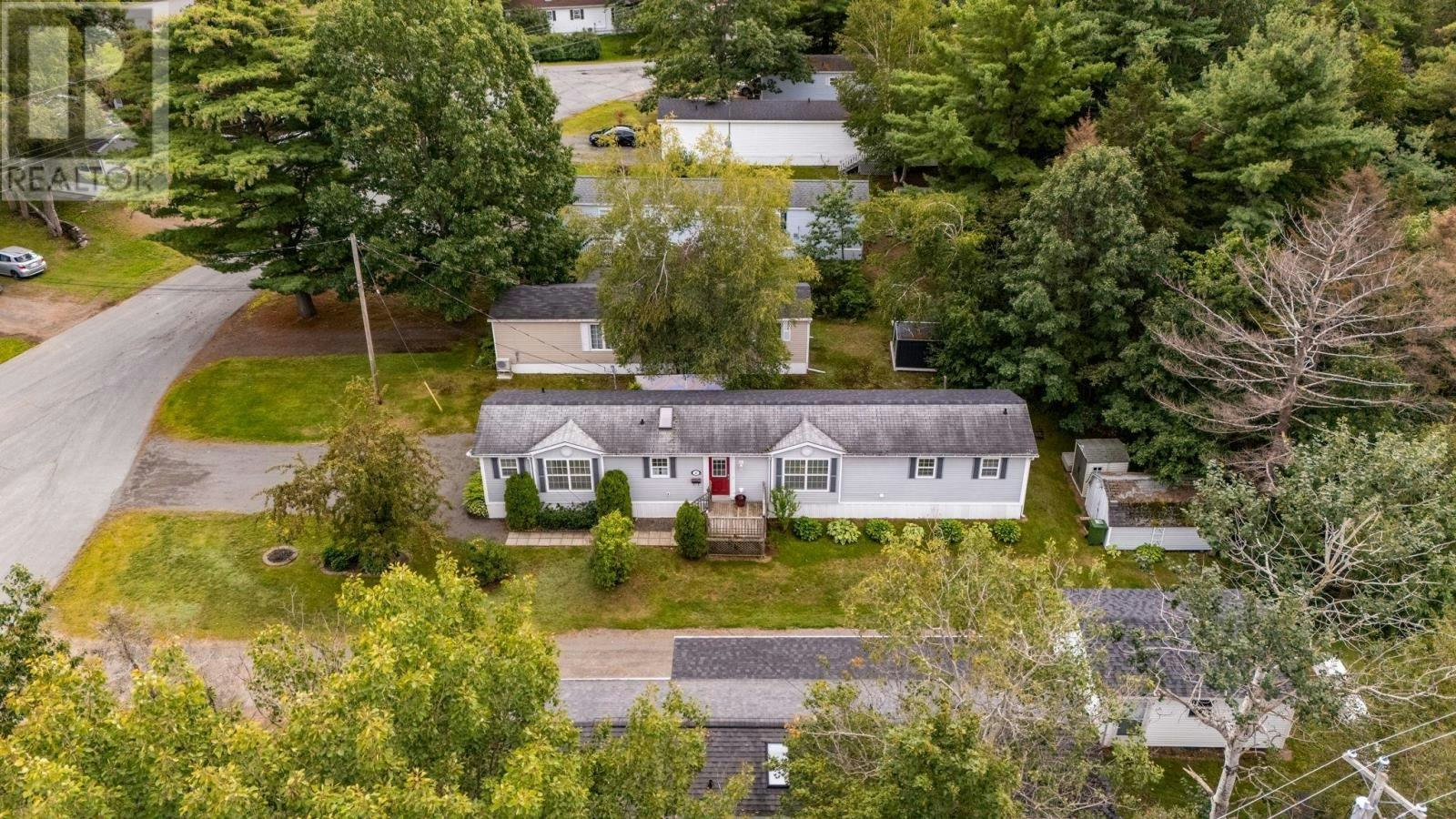 33 Commodore Court, New Minas, NS, B4N 5N5