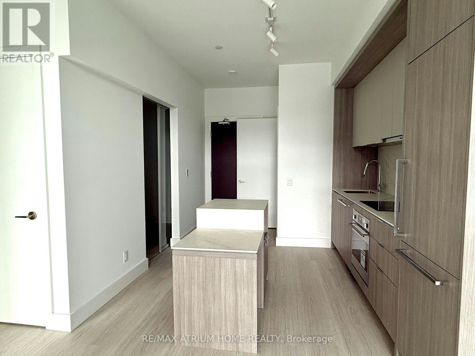 704-6 Greenbriar Road, Toronto, ON, M2K 0H6 - 4