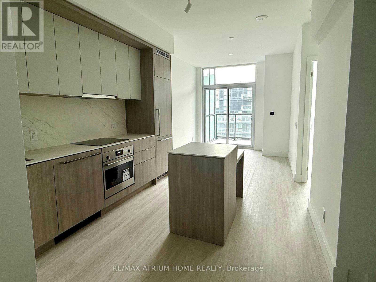 704-6 Greenbriar Road, Toronto, ON, M2K 0H6 - 2