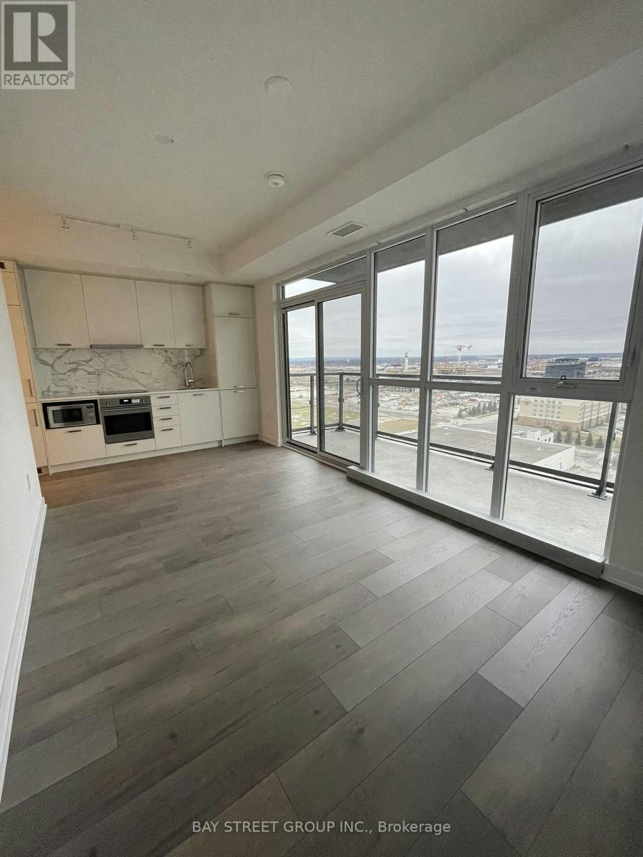 1717-10 Honeycrisp Crescent, Vaughan, ON, L4K 0M7