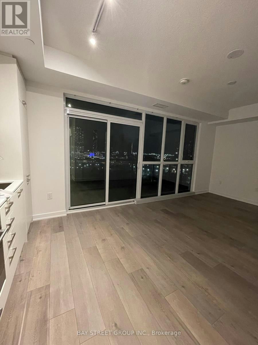 1717-10 Honeycrisp Crescent, Vaughan, ON, L4K 0M7 - 5
