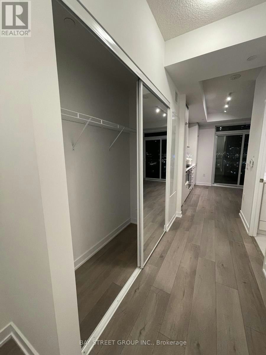 1717-10 Honeycrisp Crescent, Vaughan, ON, L4K 0M7 - 8