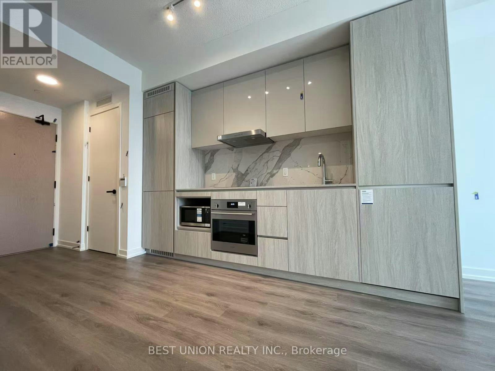2802-28 Interchange Way, Vaughan, ON, L4K 0P8 - 8
