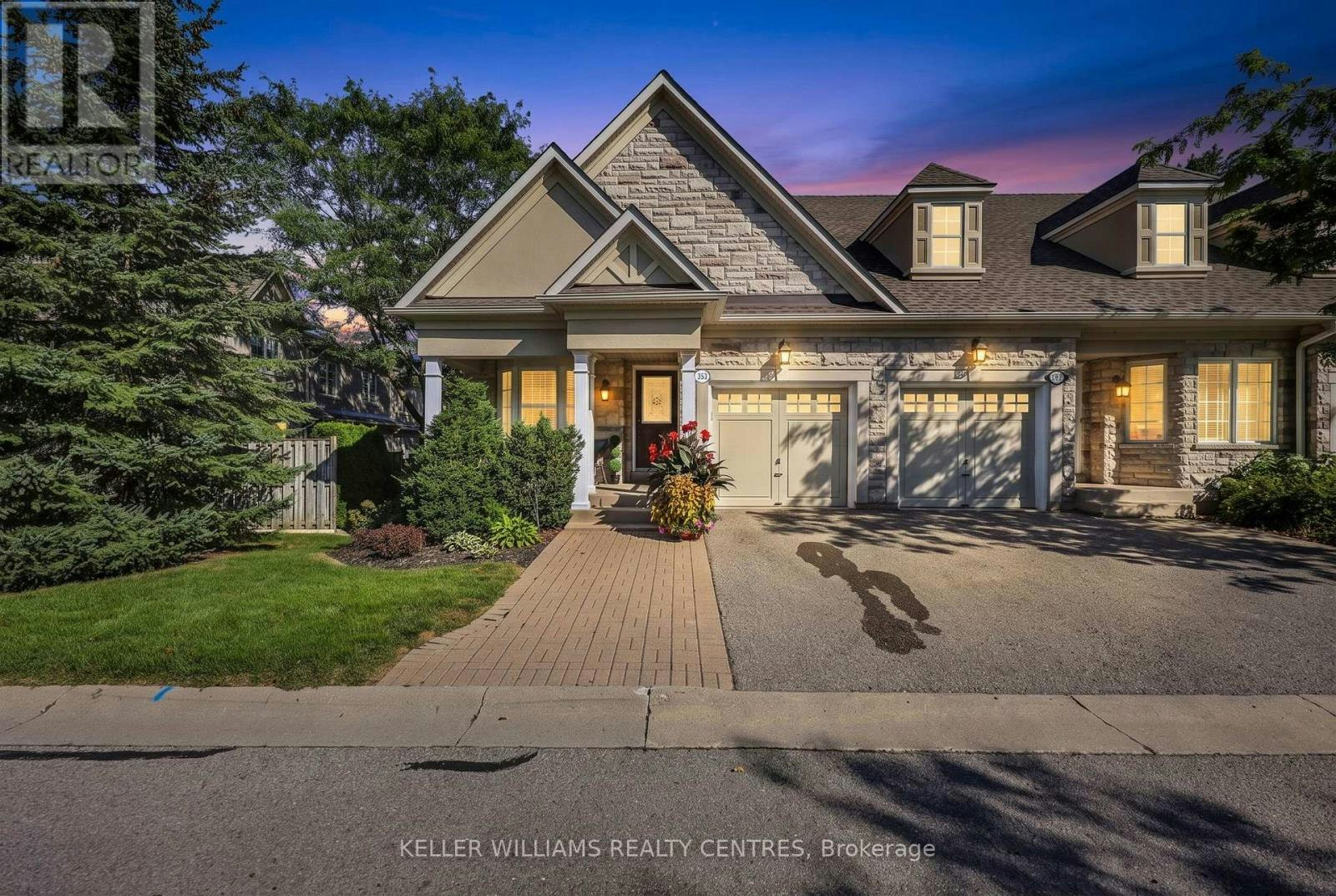 10-353 Terry Carter Crescent, Newmarket, ON, L3Y 9G2
