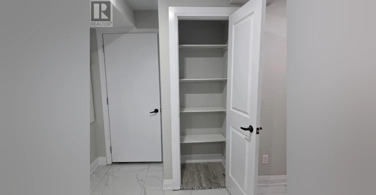 2 Bachelor Street, Brampton, ON, L7A 5B1 - 9