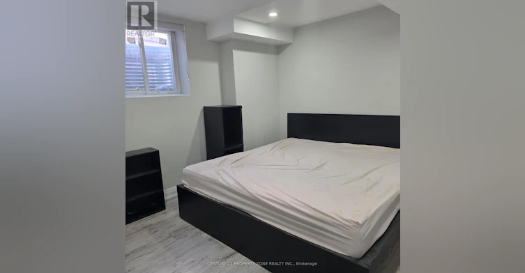 2 Bachelor Street, Brampton, ON, L7A 5B1 - 4