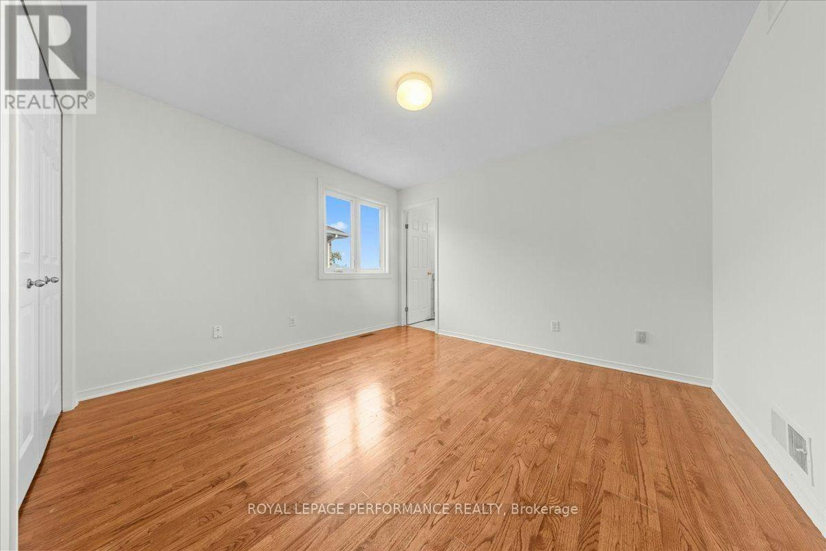 4 Wellsmere Court, Ottawa, ON, K2E 8C2 - 31