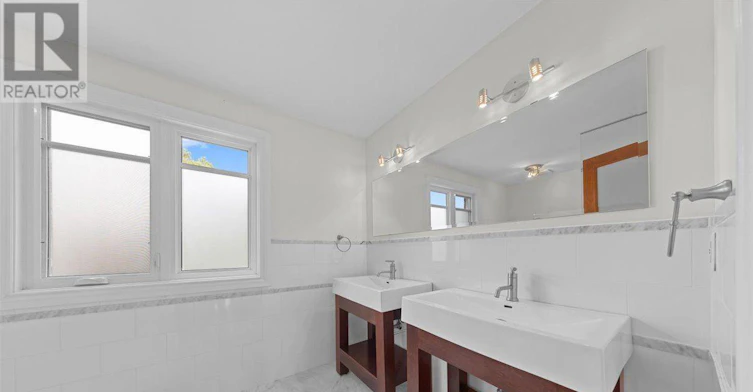4 Wellsmere Court, Ottawa, ON, K2E 8C2 - 33