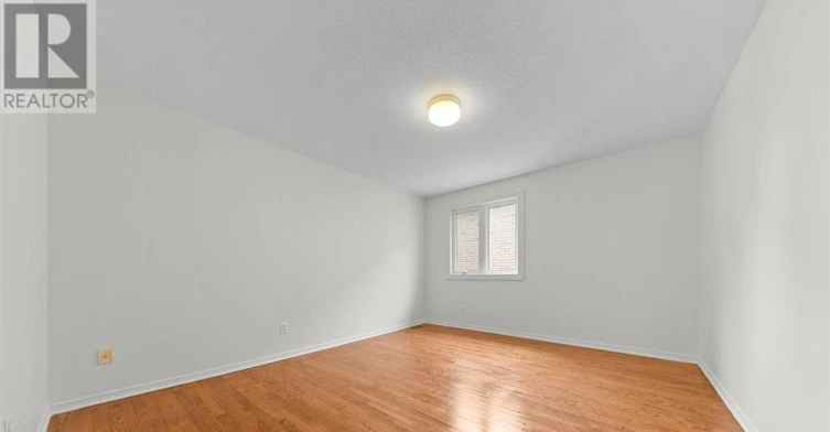 4 Wellsmere Court, Ottawa, ON, K2E 8C2 - 28