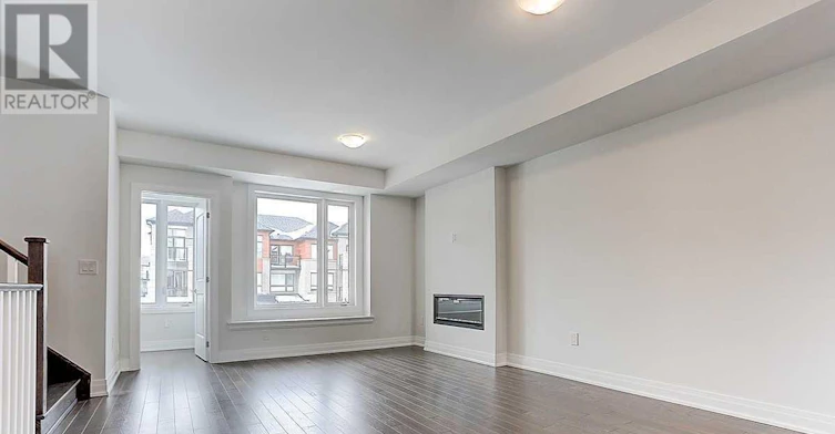 509 New England Court, Newmarket, ON, L3X 0M6 - 4
