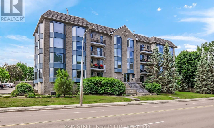 306-85 Wellington Street W