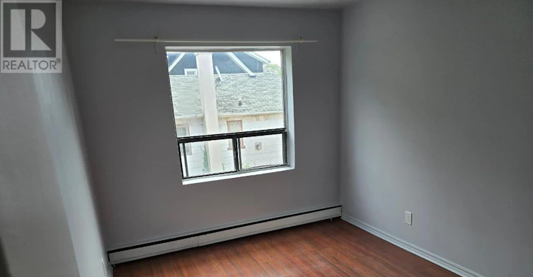 2 25a Milton Street, Toronto, ON, M8Y 2X7 - 4