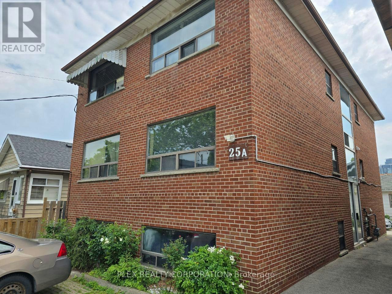 2 25a Milton Street, Toronto, ON, M8Y 2X7