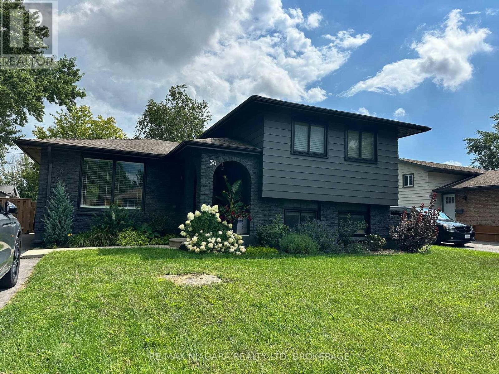 LOWER-30 Colonial Street, Welland, ON, L3C 5W5