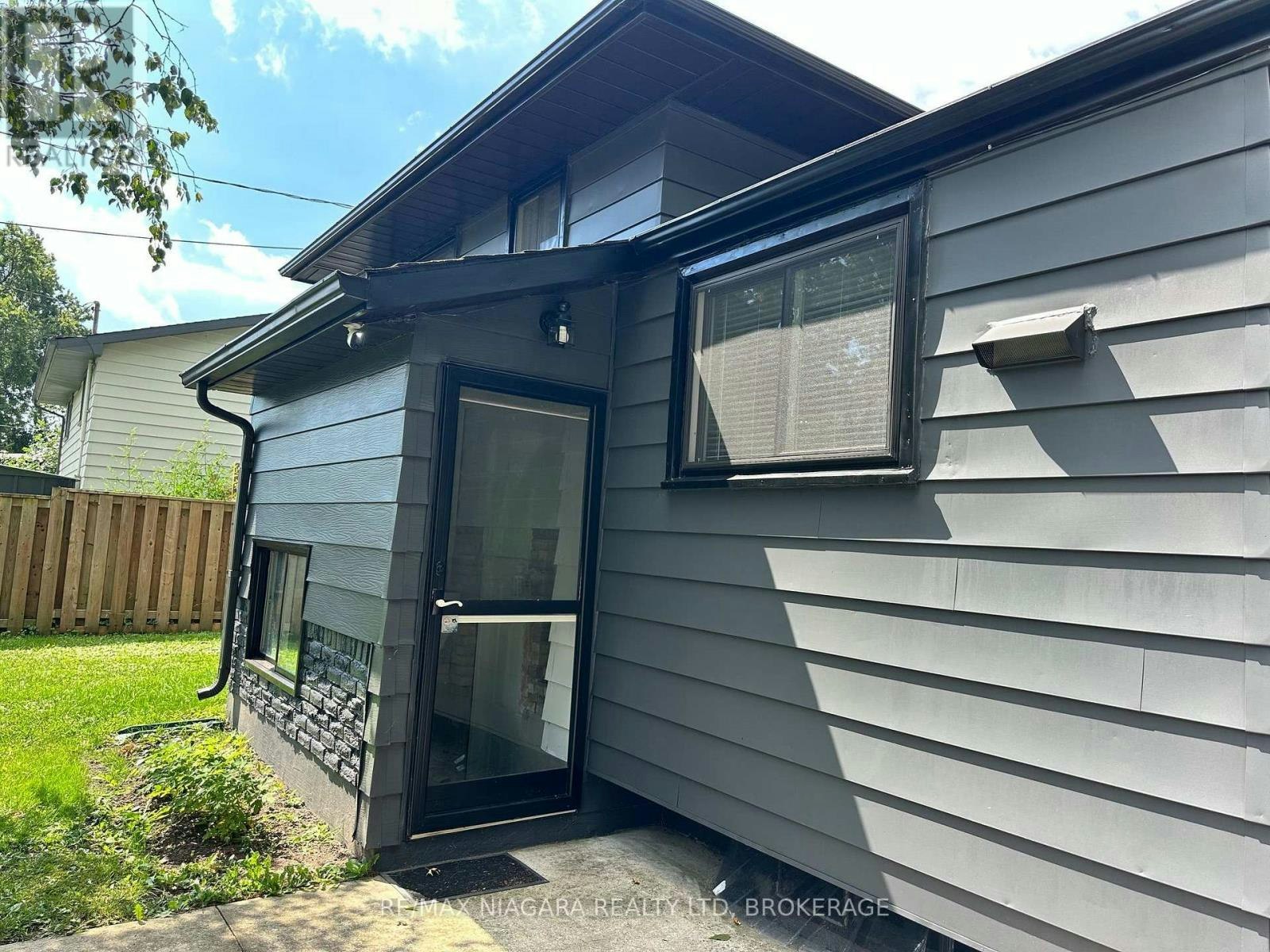 LOWER-30 Colonial Street, Welland, ON, L3C 5W5 - 4