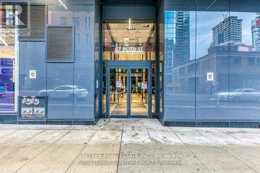 4210-87 Peter Street, Toronto, ON, M5V 0P1
