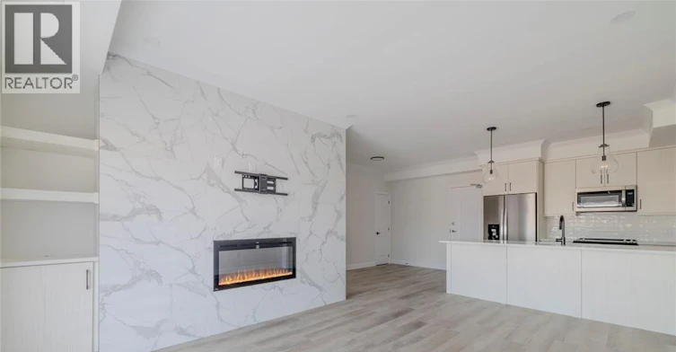 301-1740 A Sprucewood Avenue, Lasalle, ON, N9J 0E6 - 4