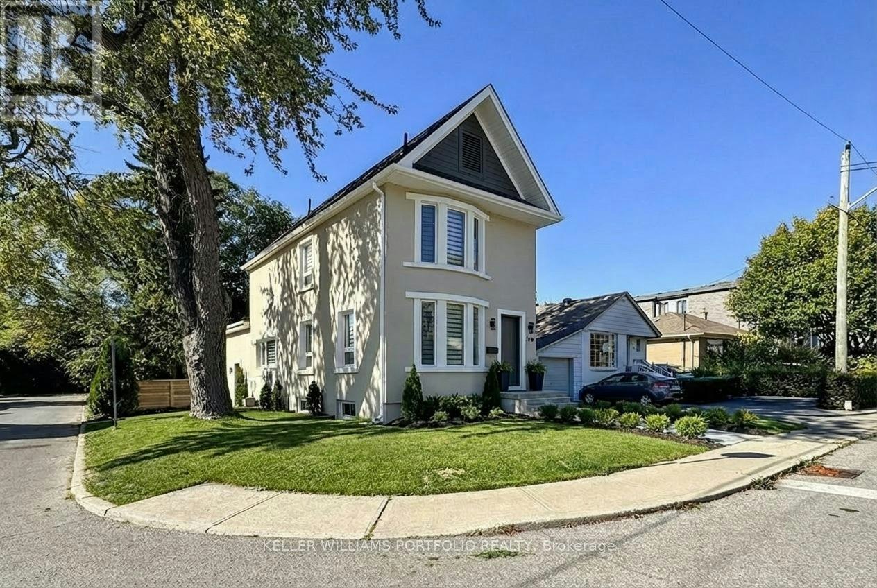 22 Pitt Avenue, Toronto, ON, M1L 2R1