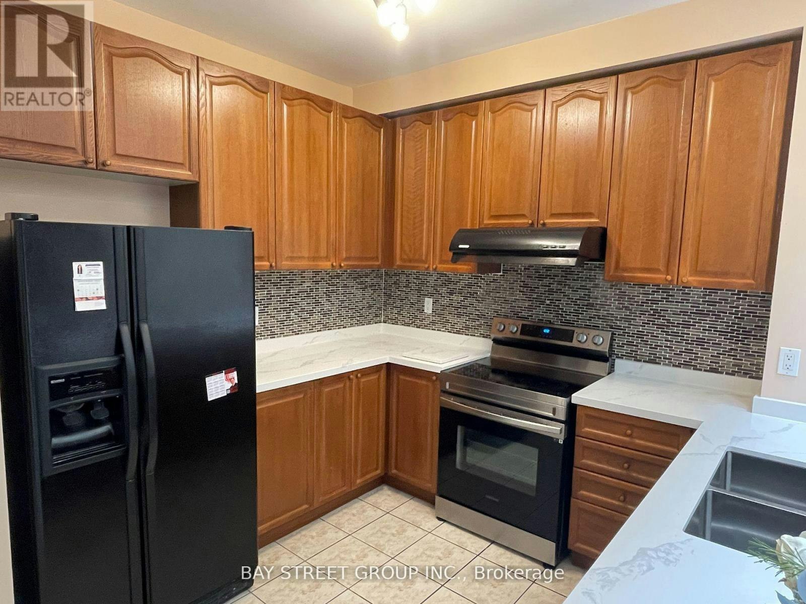 220 Yorkland Street, Richmond Hill, ON, L4S 1A2 - 4