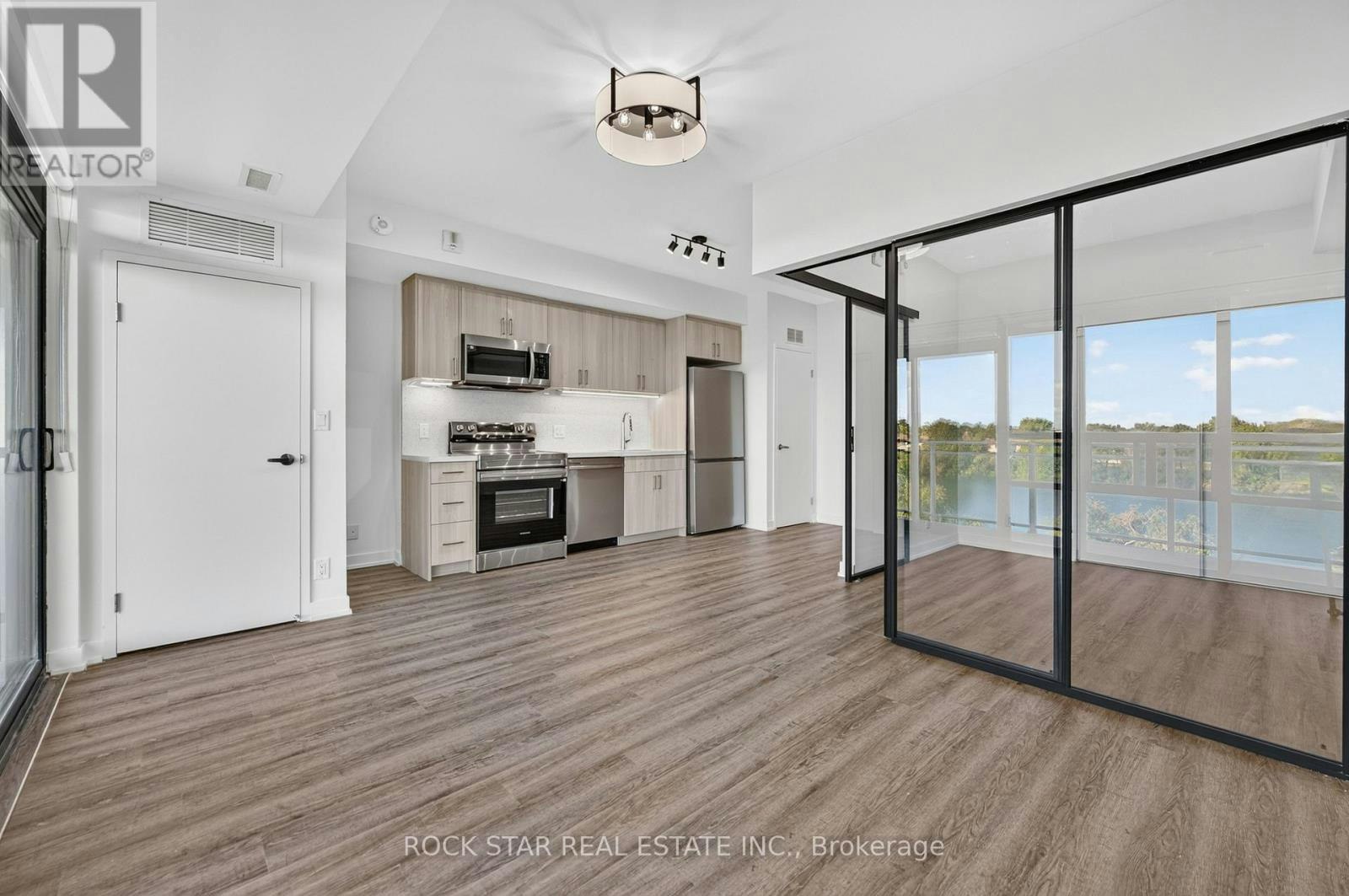 320-350 Prince Charles Drive S, Welland, ON, L3C 0L6 - 11