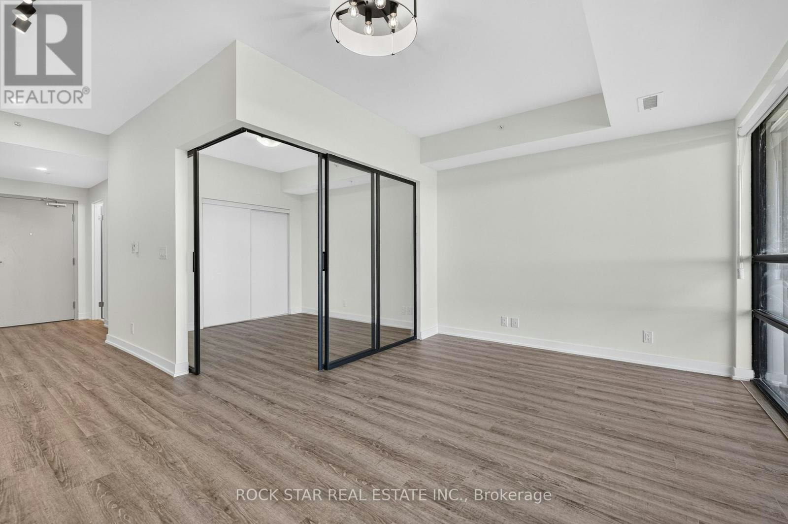 320-350 Prince Charles Drive S, Welland, ON, L3C 0L6 - 13