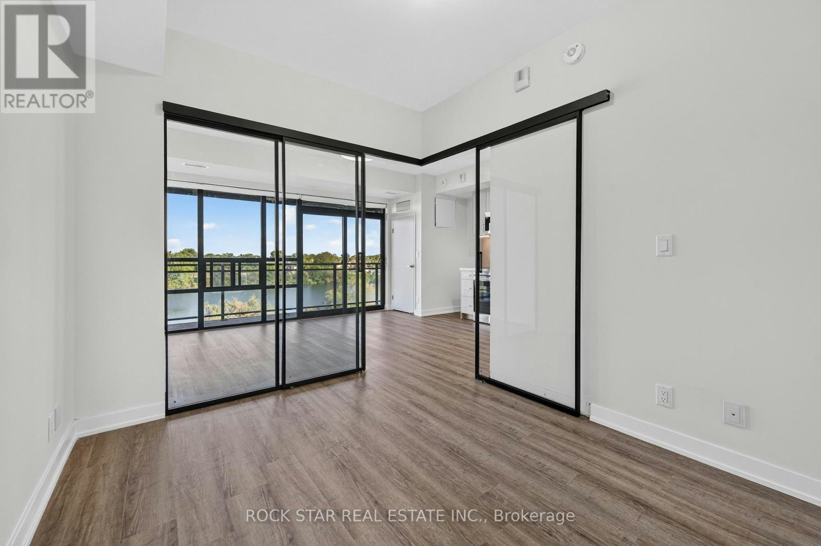 320-350 Prince Charles Drive S, Welland, ON, L3C 0L6 - 16