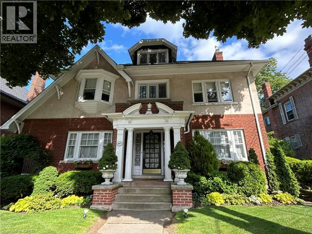 247 Macnab Street S, Hamilton, ON, L8P 3E2