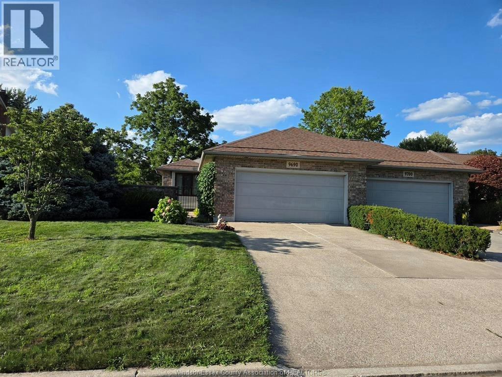 9690 Menard Street, Windsor, ON, N8P 1G5