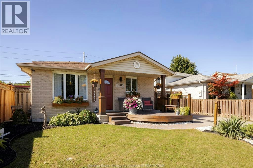 3985 Acorn Crescent, Windsor, ON, N8W 5R2