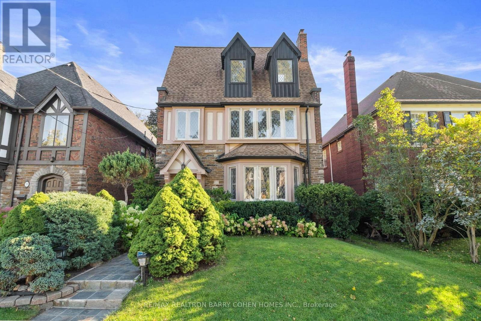 MAIN-31 Whitehall Road, Toronto, ON, M4W 2C5