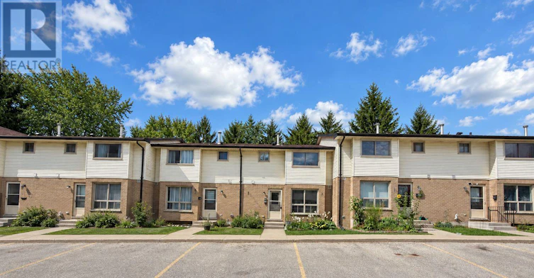 17-126 Belmont Drive, London, ON, N6J 4W1