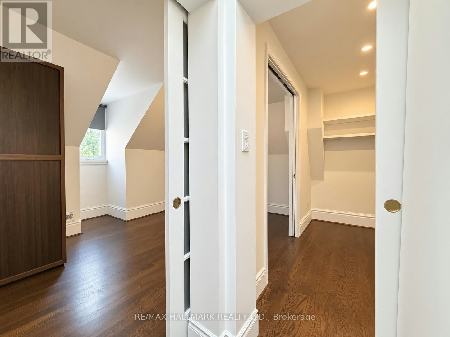 193 Boulton Avenue, Toronto, ON, M4M 2J9 - 21