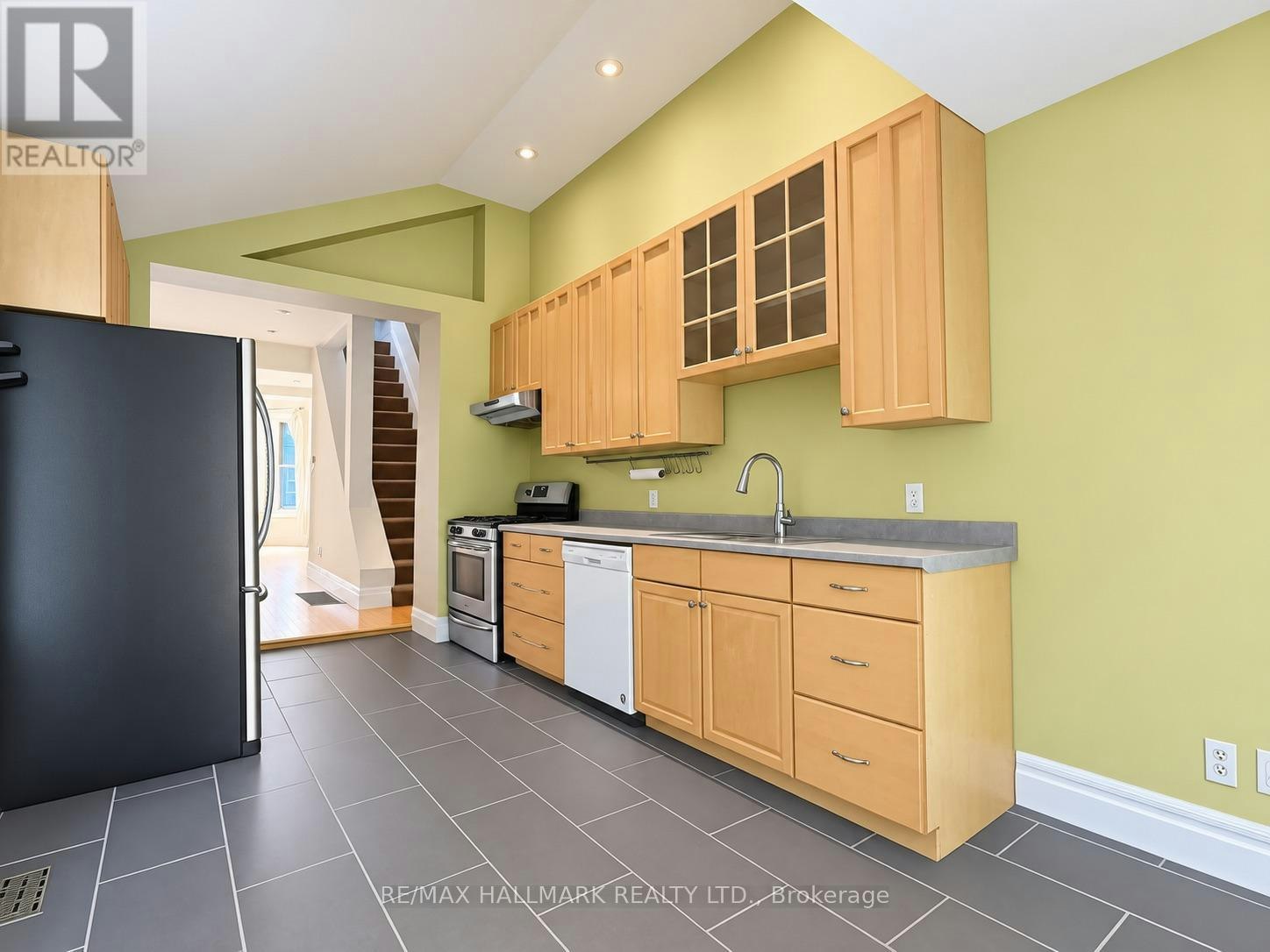 193 Boulton Avenue, Toronto, ON, M4M 2J9 - 17