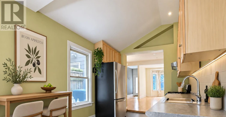 193 Boulton Avenue, Toronto, ON, M4M 2J9 - 3