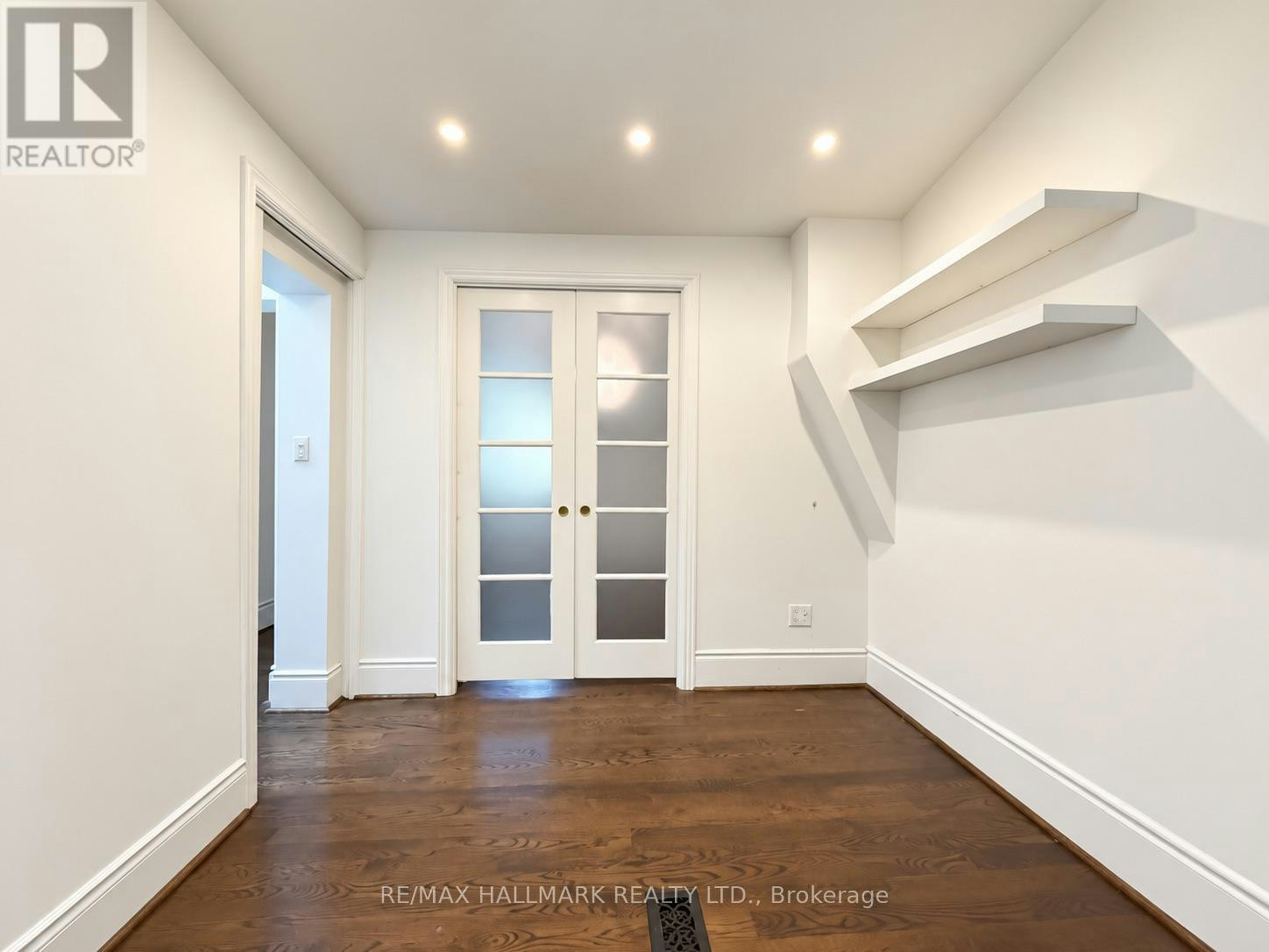 193 Boulton Avenue, Toronto, ON, M4M 2J9 - 29