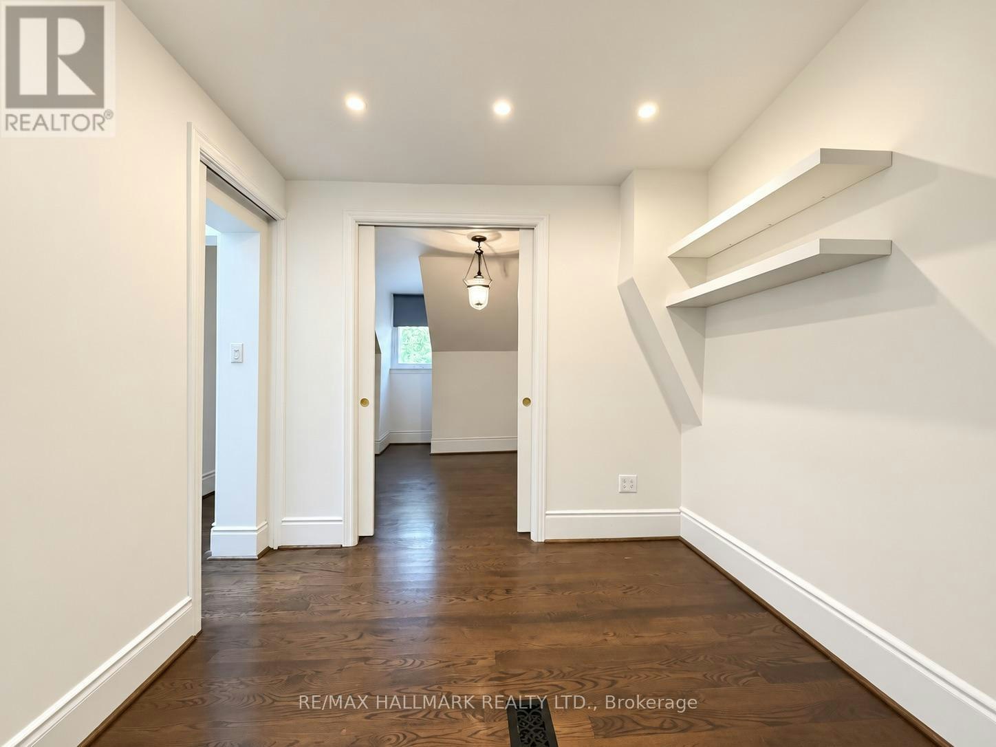 193 Boulton Avenue, Toronto, ON, M4M 2J9 - 28