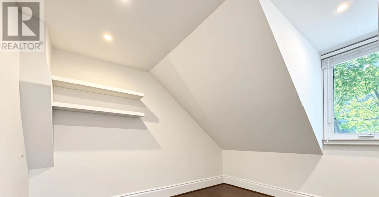 193 Boulton Avenue, Toronto, ON, M4M 2J9 - 27