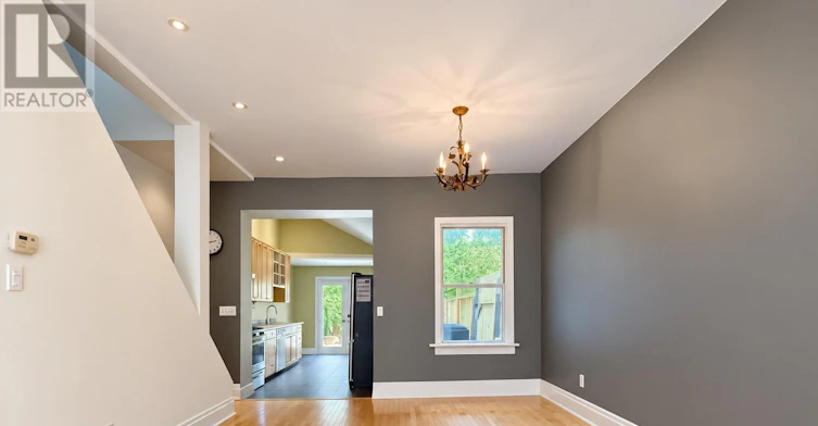 193 Boulton Avenue, Toronto, ON, M4M 2J9 - 9