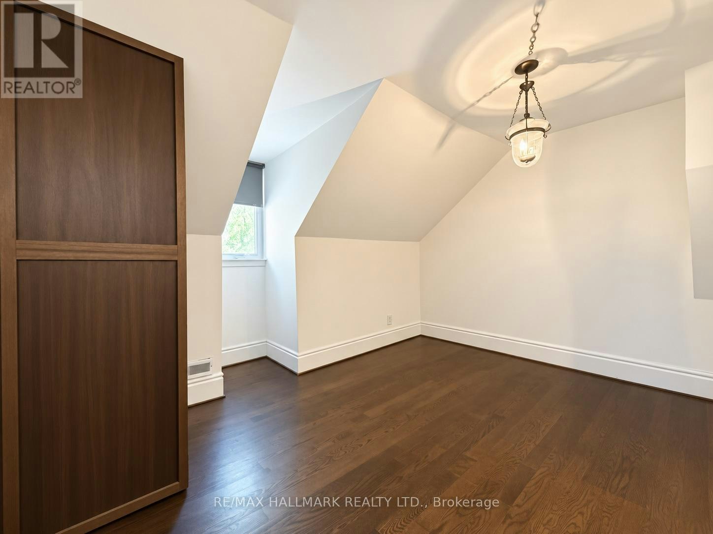 193 Boulton Avenue, Toronto, ON, M4M 2J9 - 22